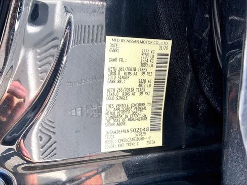 Used 2020 Nissan Titan SV w/ SV Convenience Package RWD image 37