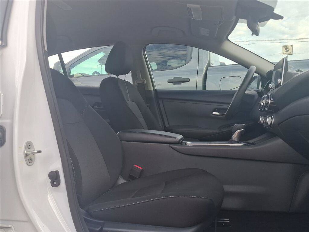 Used 2025 Nissan Sentra SV FWD image 11
