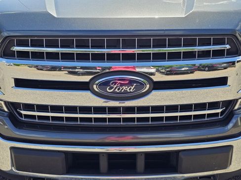 Used 2020 Ford F150 XLT w/ Equipment Group 302A Luxury AWD/4WD image 5