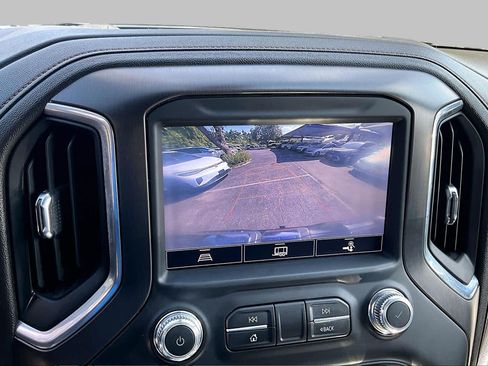 Used 2021 GMC Sierra 1500 AT4 w/ AT4 Preferred Package AWD/4WD image 27
