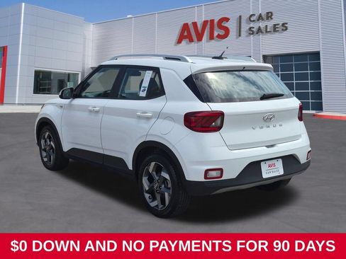 Used 2025 Hyundai Venue SEL FWD image 9