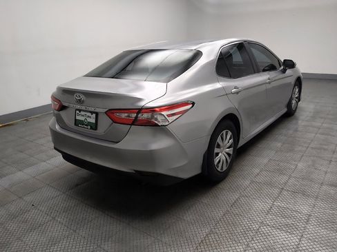 Used 2018 Toyota Camry FWD image 9