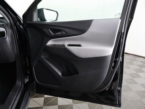 Used 2024 Chevrolet Equinox LS w/ LS Convenience Package FWD image 19