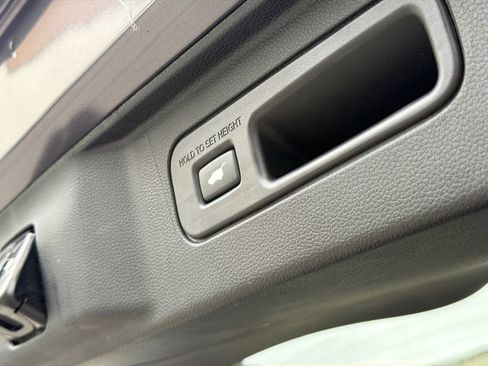 Used 2024 Honda Pilot Elite image 35