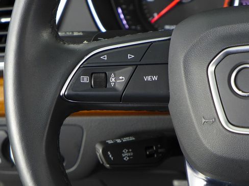 Used 2023 Audi Q5 2.0T Premium w/ Convenience Package image 30