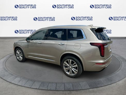 Used 2022 Cadillac XT6 Premium Luxury AWD/4WD image 4