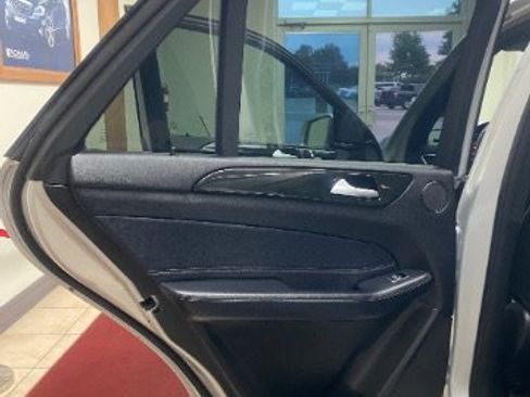Used 2018 Mercedes-Benz GLE 350 image 8