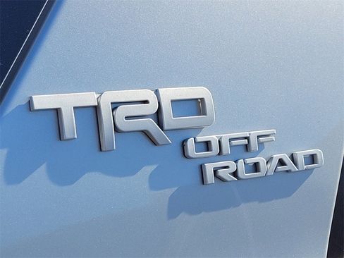 Used 2021 Toyota 4Runner TRD Off-Road image 11