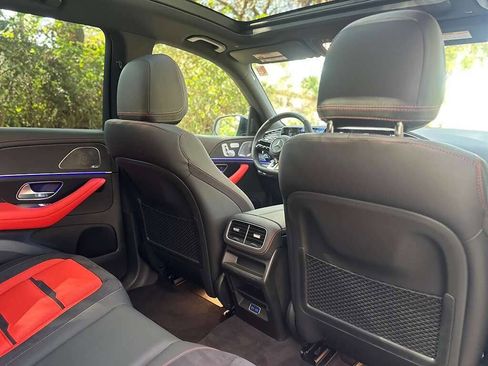 Used 2025 Mercedes-Benz GLE 53 AMG 4MATIC image 18
