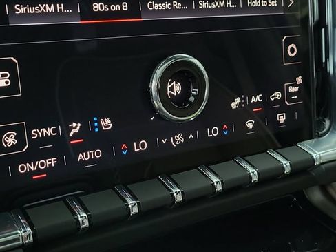 Used 2025 GMC Yukon Denali Ultimate AWD/4WD image 18