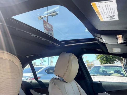 Used 2019 Mercedes-Benz E 300 w/ Premium 1 Package image 22