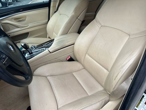 Used 2011 BMW 528i Sedan image 9