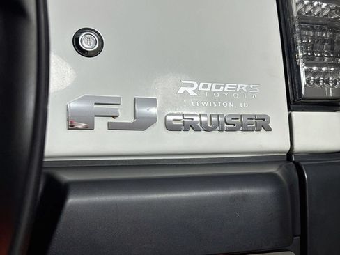 Used 2014 Toyota FJ Cruiser 4WD w/ Convenience Package image 26
