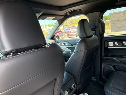New 2026 Ford Explorer Tremor image 24