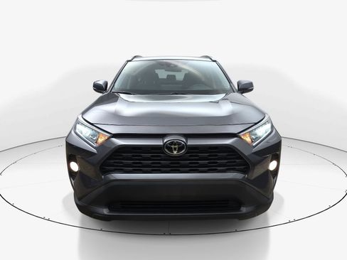 Used 2021 Toyota RAV4 XLE w/ Convenience Package FWD image 9