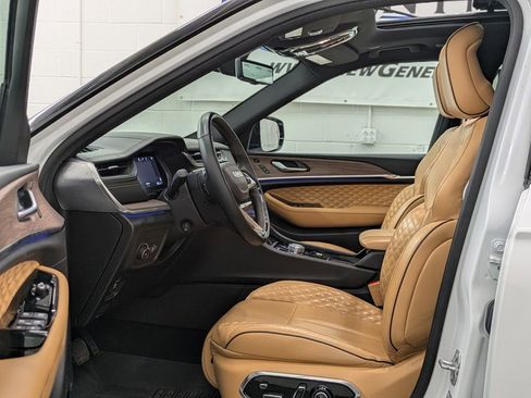 Used 2023 Jeep Grand Cherokee L Summit w/ Advanced Protech Group IV image 3