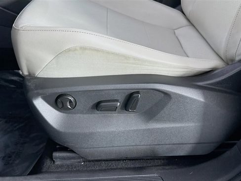 Used 2019 Volkswagen Tiguan SE w/ Panoramic Sunroof Package image 20