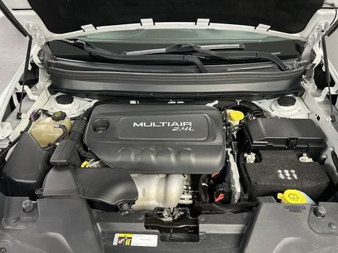 Used 2017 Jeep Cherokee Sport AWD/4WD image 26