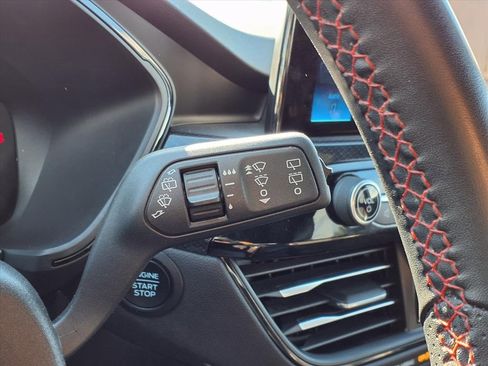 Used 2024 Ford Escape ST-Line image 18