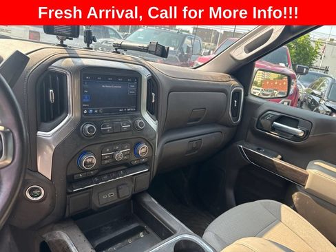 Used 2021 Chevrolet Silverado 1500 LT Trail Boss w/ LPO, Dark Essentials Package AWD/4WD image 6