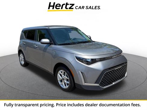 Used 2025 Kia Soul LX w/ LX Technology Package FWD image 1