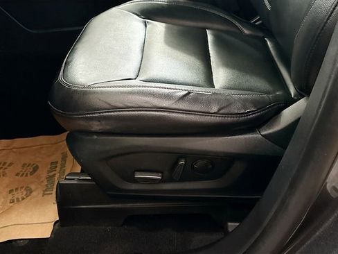 Used 2020 Ford Explorer XLT w/ Equipment Group 202A AWD/4WD image 16