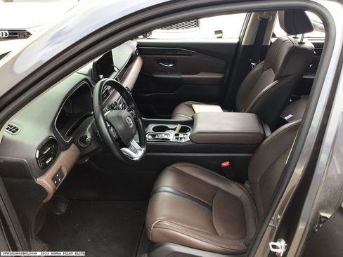 Used 2023 Honda Pilot Elite image 13