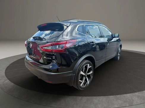 Used 2021 Nissan Rogue Sport SL image 5