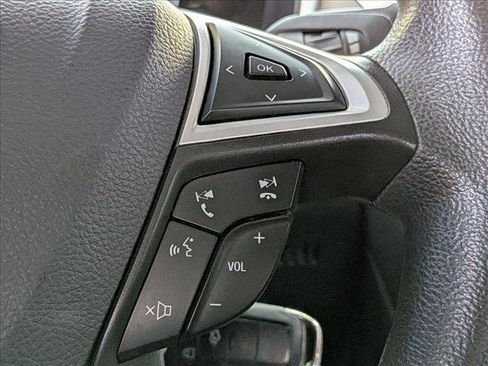 Used 2016 Ford Fusion SE FWD image 14