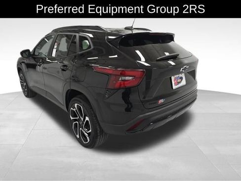 Certified 2025 Chevrolet Trax RS w/ Driver Confidence Package image 4