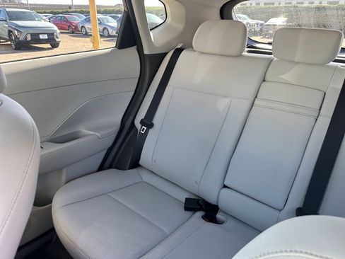 Used 2025 Hyundai Kona SEL image 39