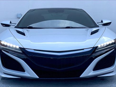 Used 2017 Acura NSX AWD/4WD image 6