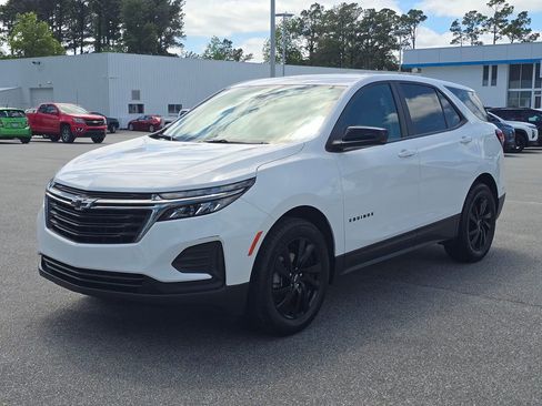 Used 2024 Chevrolet Equinox LS w/ Sport Edition FWD image 1