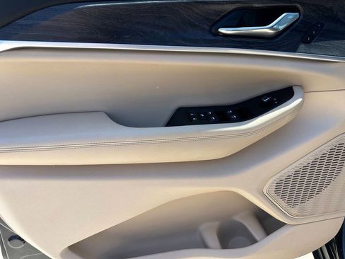 Used 2024 Jeep Grand Cherokee Limited image 14