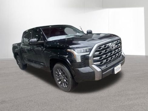 Used 2022 Toyota Tundra Platinum w/ Advanced Package AWD/4WD image 2