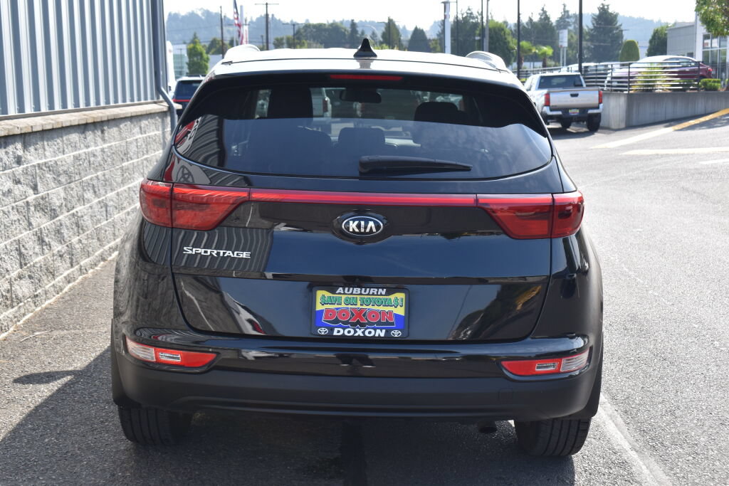 Used 2018 Kia Sportage LX w/ LX Technology Package AWD/4WD image 6