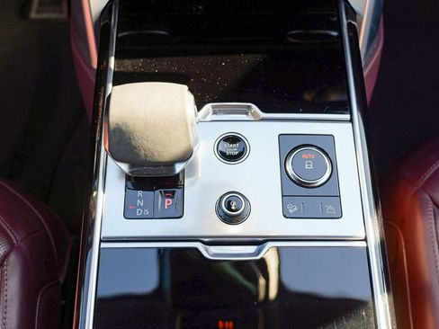 Used 2023 Land Rover Range Rover SE image 50