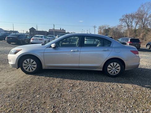 Used 2010 Honda Accord LX image 2
