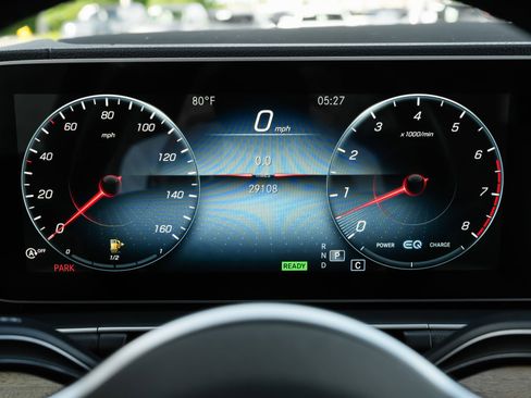 Used 2021 Mercedes-Benz GLS 450 4MATIC image 9