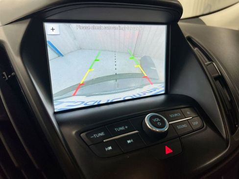 Used 2018 Ford Escape SE w/ SE Sync 3 Package AWD/4WD image 15
