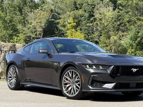 Used 2024 Ford Mustang GT Premium RWD image 6