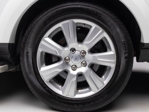 Used 2016 Land Rover LR4 HSE AWD/4WD image 32