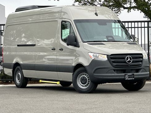 New 2025 Mercedes-Benz Sprinter 2500 image 2