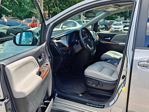 Used 2015 Toyota Sienna Limited Premium AWD/4WD image 13