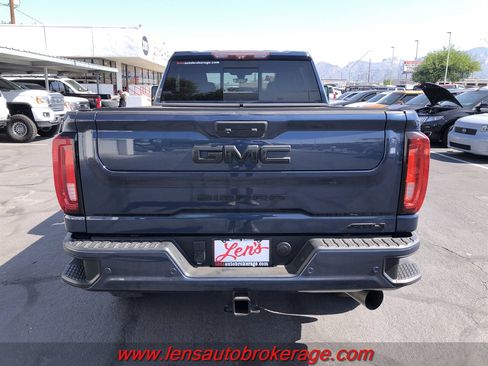 Used 2020 GMC Sierra 2500 AT4 w/ AT4 Premium Package AWD/4WD image 8