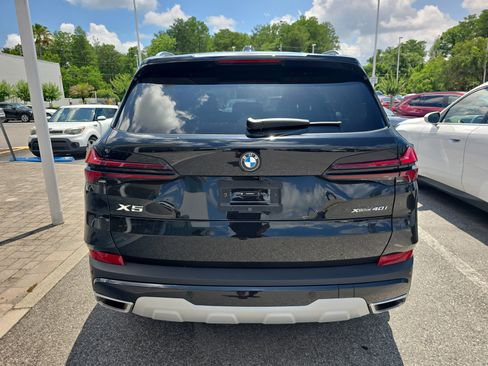 Certified 2026 BMW X5 xDrive40i w/ Premium Package AWD/4WD image 2