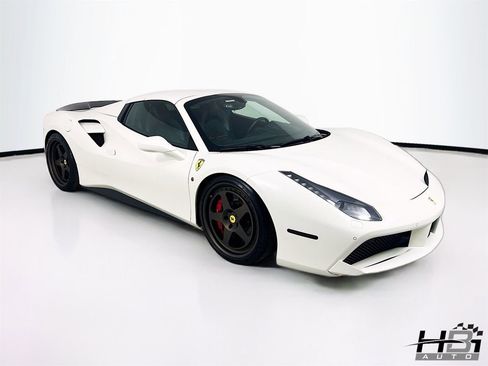 Used 2018 Ferrari 488 Spider RWD image 4