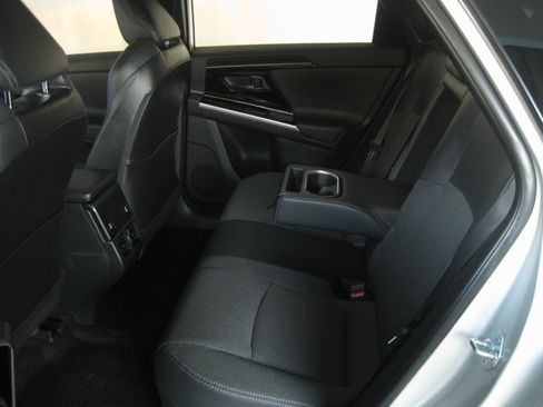 Used 2024 Toyota bZ4X AWD image 9