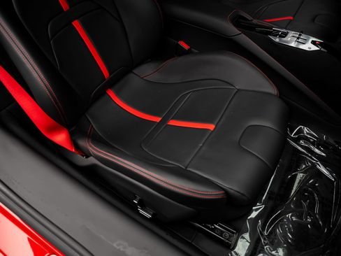 Used 2022 Ferrari SF90 Stradale image 41