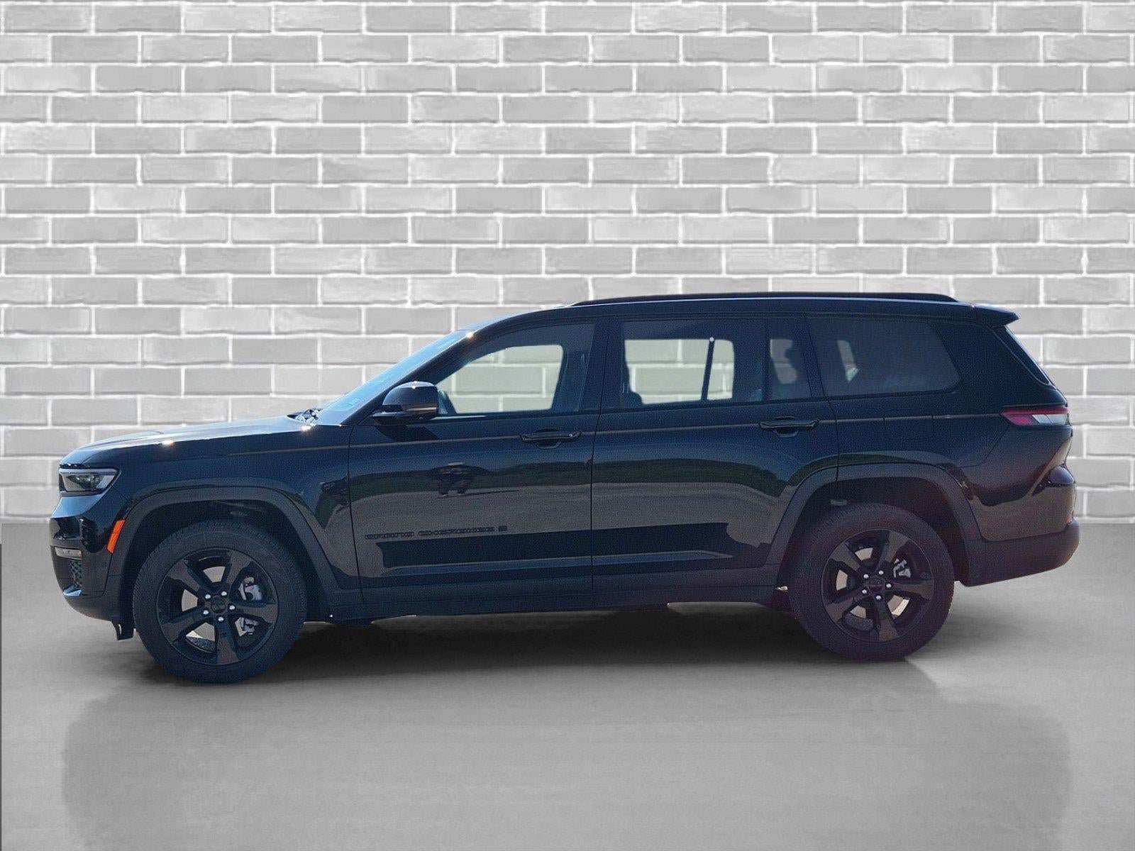 Used 2023 Jeep Grand Cherokee L Limited w/ Luxury Tech Group II AWD/4WD image 7